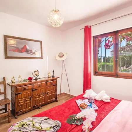 Sabine - Plusholidays * 卡尔佩