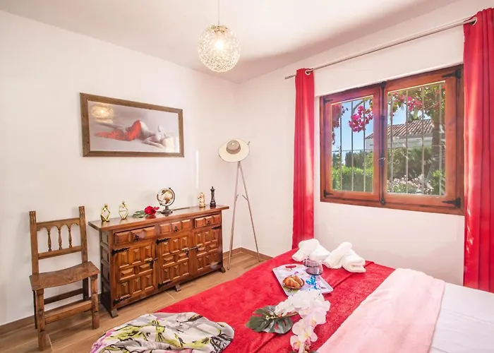 Sabine - Plusholidays * Calp